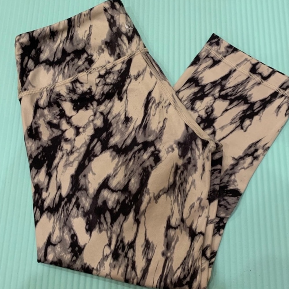 Lululemon wunder under crop great granite leggings - Picture 15 of 16
